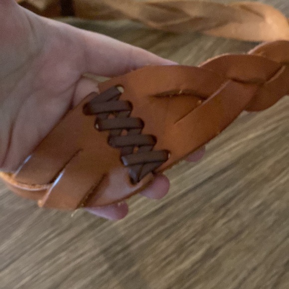 Vintage Womens Braided Brown Tan Leather Belt Small Silver Buckle Boho hippie - Picture 4 of 7